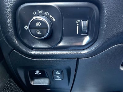 2022 RAM 1500 Big Horn Crew Cab 4x4 6'4" Box