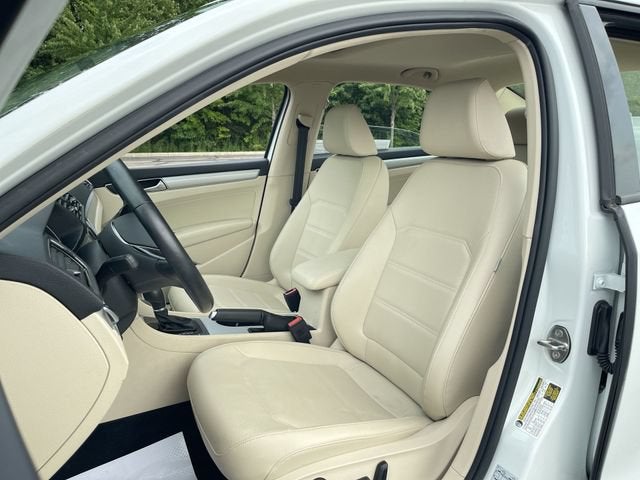 2019 Volkswagen Passat 2.0T Wolfsburg Edition
