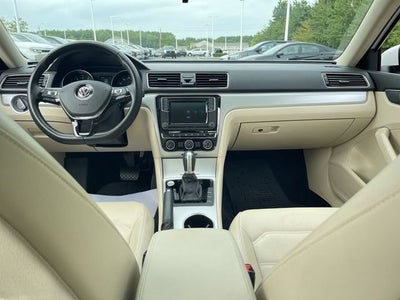 2019 Volkswagen Passat 2.0T Wolfsburg Edition
