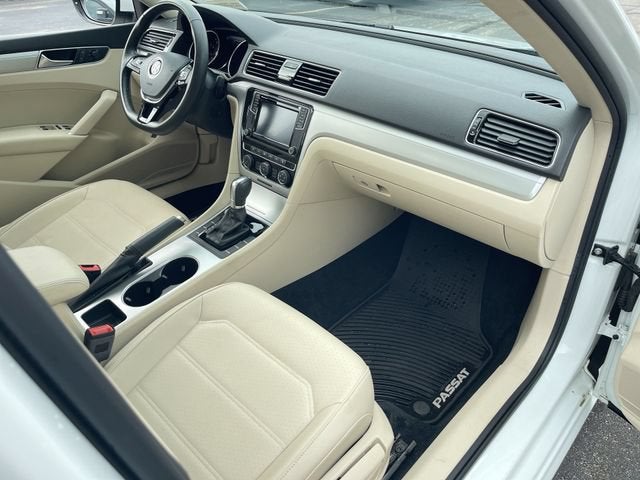 2019 Volkswagen Passat 2.0T Wolfsburg Edition