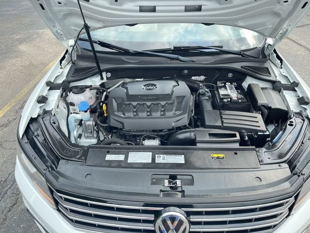 2019 Volkswagen Passat 2.0T Wolfsburg Edition