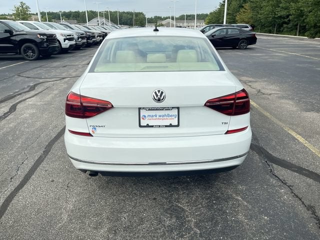 2019 Volkswagen Passat 2.0T Wolfsburg Edition