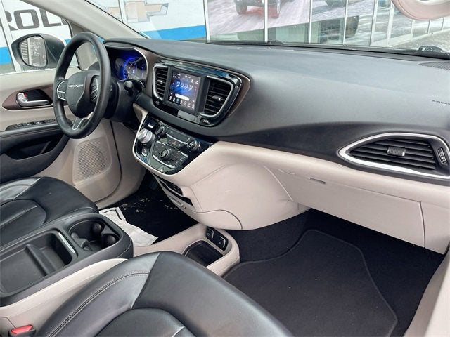 2020 Chrysler Voyager LXI