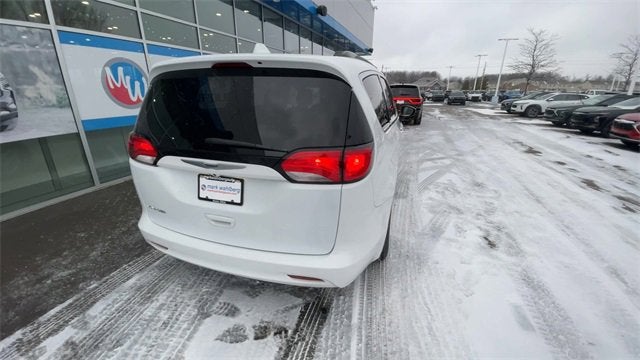 2020 Chrysler Voyager LXI