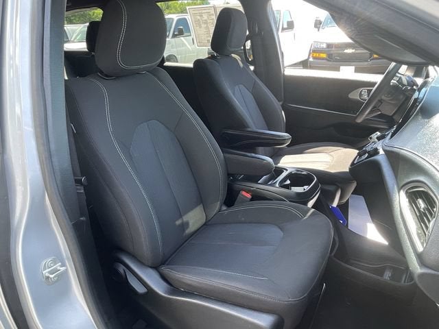 2023 Chrysler Pacifica Touring