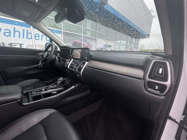 2023 Kia Sorento EX