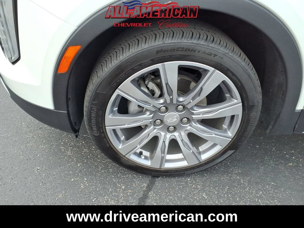 2023 Cadillac XT4 AWD Premium Luxury