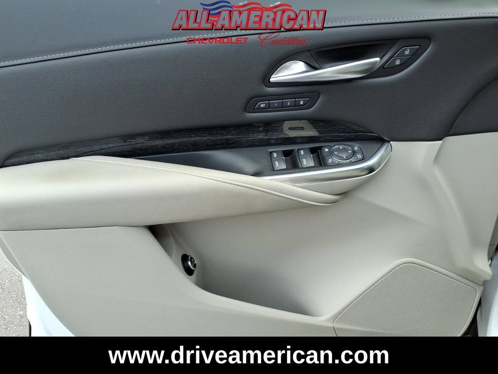 2023 Cadillac XT4 AWD Premium Luxury