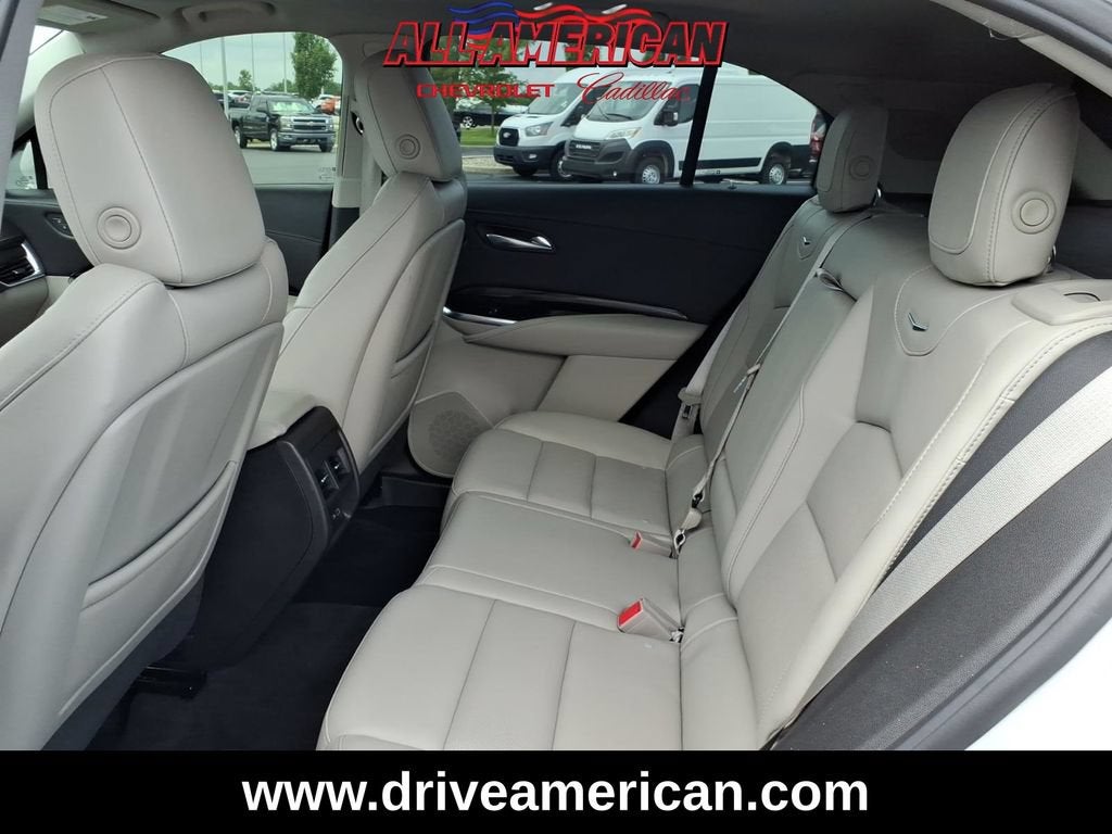 2023 Cadillac XT4 AWD Premium Luxury