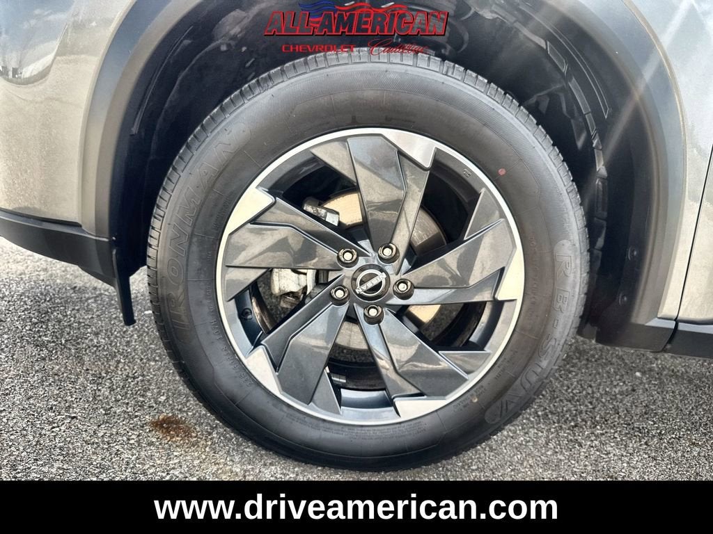 2025 Nissan Rogue SV