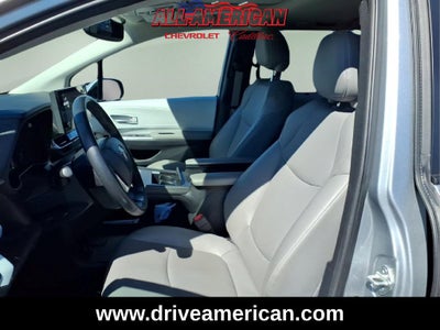 2025 Toyota Sienna XLE