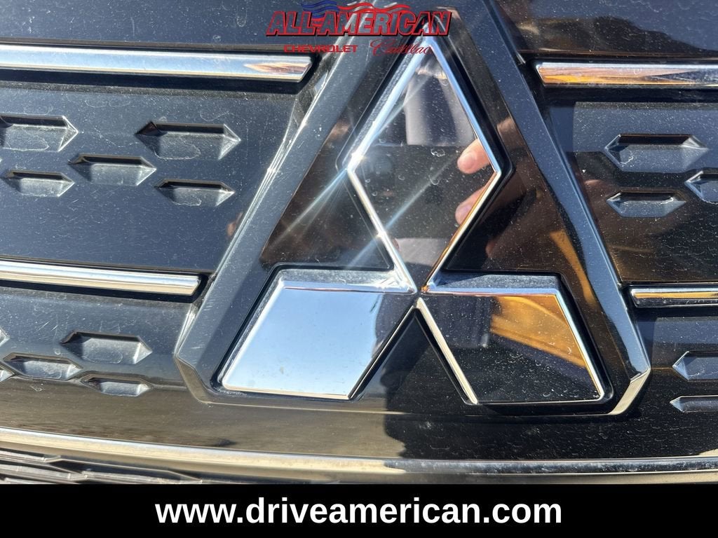 2022 Mitsubishi Outlander ES