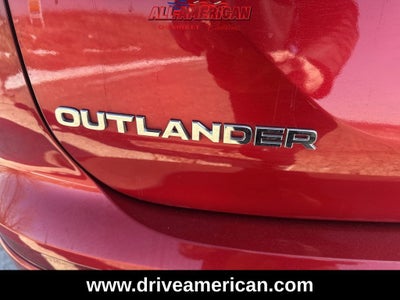 2022 Mitsubishi Outlander ES