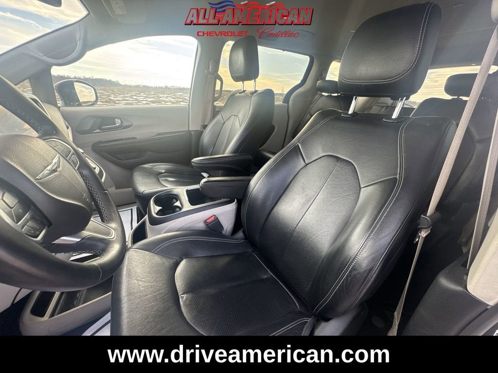 2022 Chrysler Pacifica Touring L