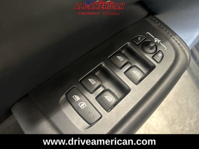 2024 Volvo XC60 Plus Dark Theme