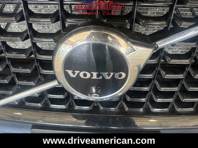 2024 Volvo XC60 Plus Dark Theme