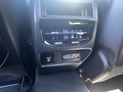 2022 Jeep Grand Cherokee Laredo 4x4