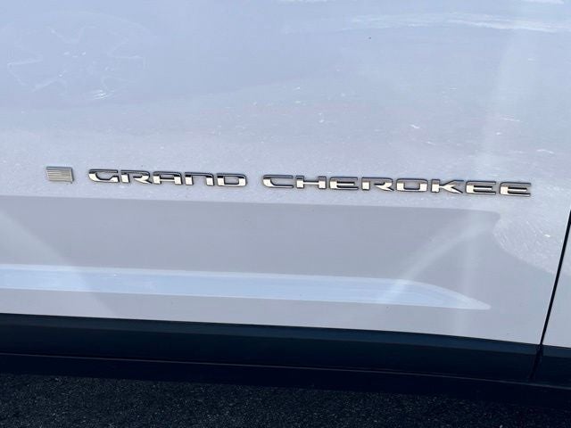 2023 Jeep Grand Cherokee Laredo 4x4