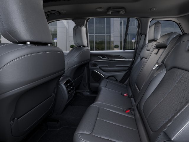 2027 Jeep Grand Cherokee GRAND CHEROKEE LIMITED RESERVE 4X4