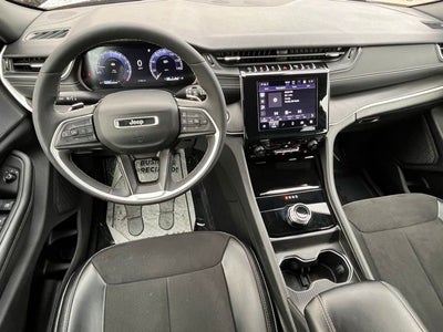 2024 Jeep Grand Cherokee L Altitude 4x4