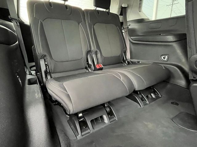 2023 Jeep Grand Cherokee L Laredo 4x4