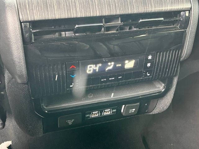 2023 Jeep Wagoneer L Series III