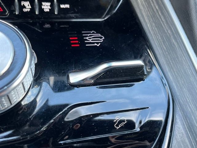 2023 Jeep Wagoneer L Series III