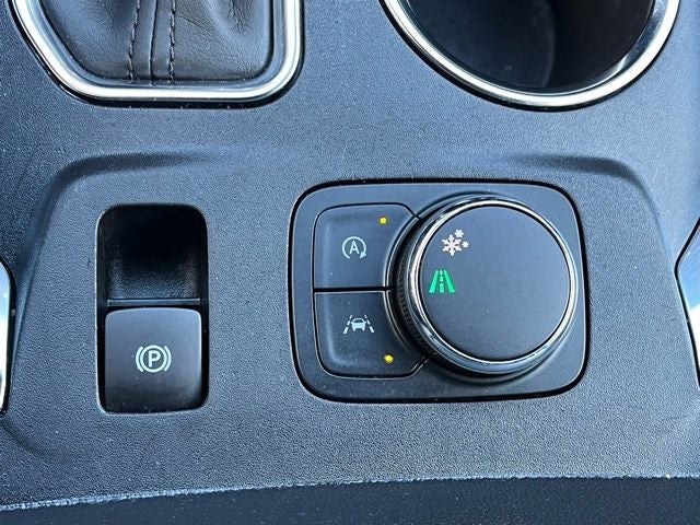 2024 Chevrolet Traverse Limited FWD LT Leather