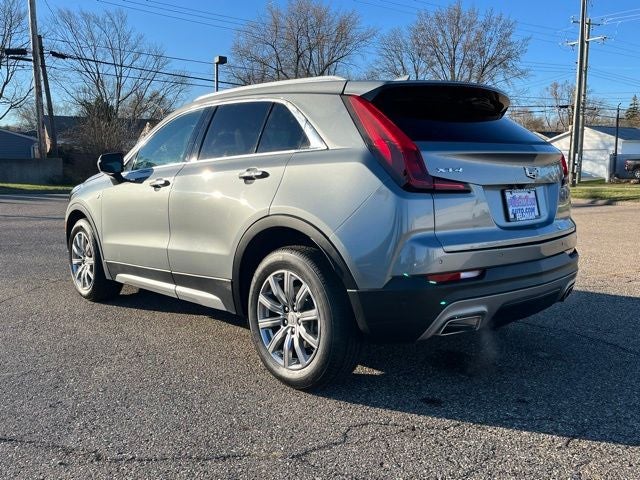2023 Cadillac XT4 FWD Premium Luxury