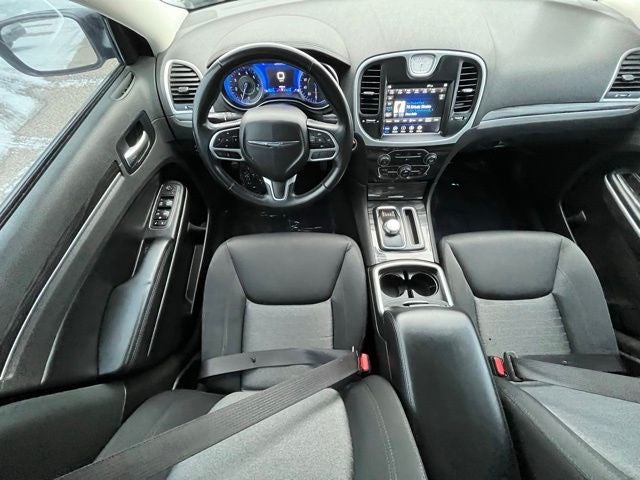 2022 Chrysler 300 Touring AWD