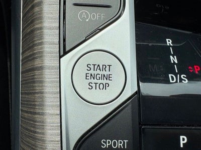2025 BMW 330i xDrive