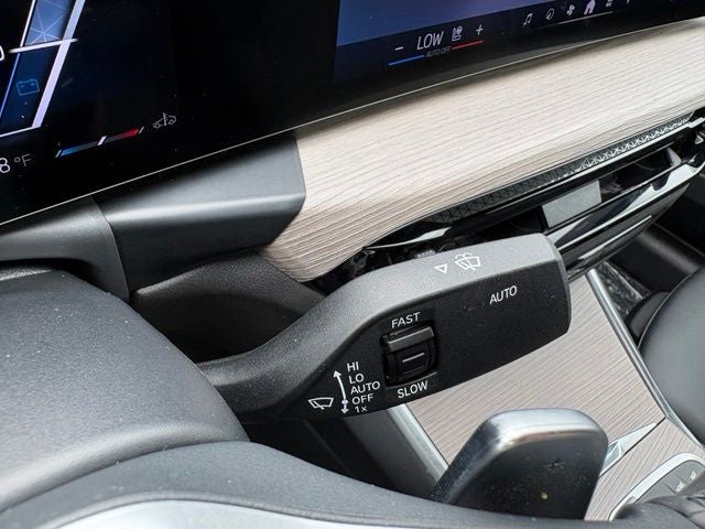 2025 BMW 330i xDrive