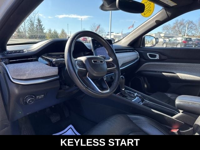 2023 Jeep Compass Latitude Lux