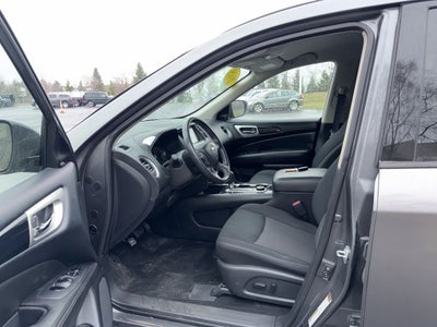 2019 Nissan Pathfinder Base