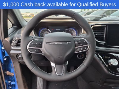 2027 Chrysler Pacifica Select