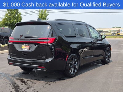 2027 Chrysler Pacifica Limited
