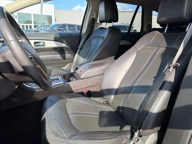 2012 Lincoln MKX Base