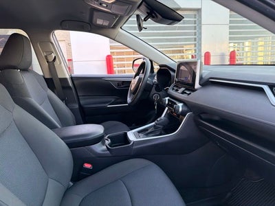 2023 Toyota RAV4 LE