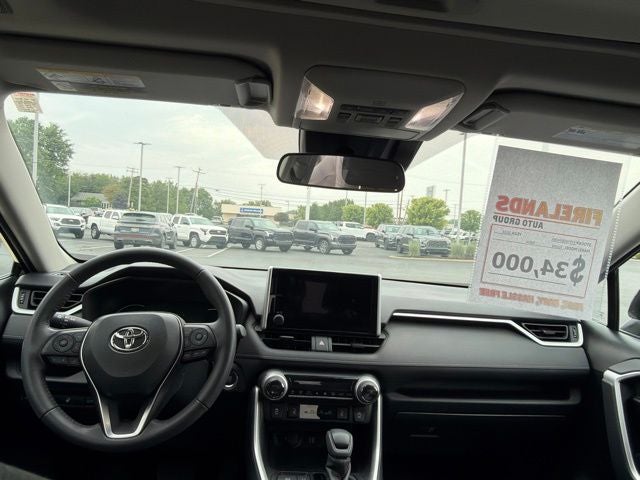 2024 Toyota RAV4 XLE