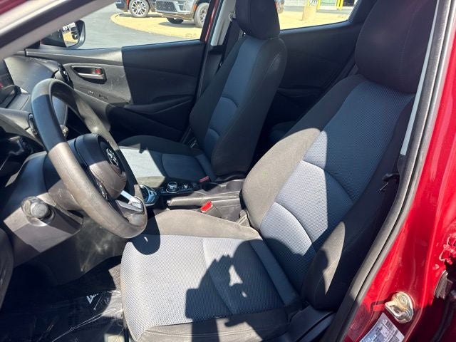 2020 Toyota Yaris LE