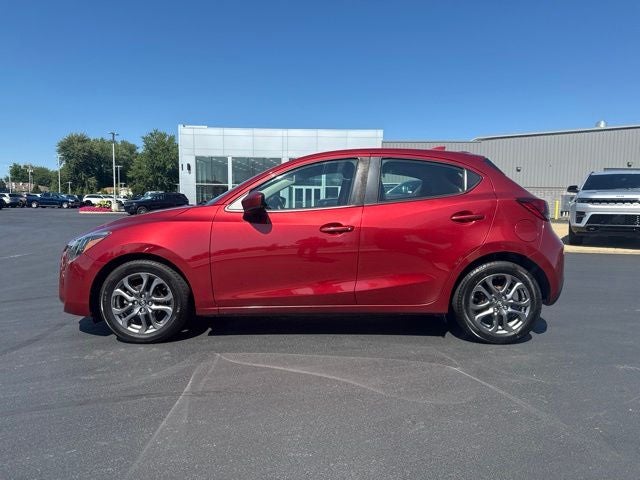 2020 Toyota Yaris LE