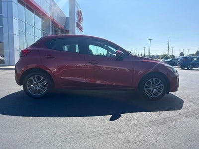 2020 Toyota Yaris LE