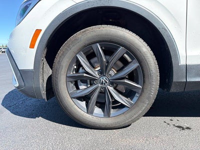 2024 Volkswagen Tiguan 2.0T SE