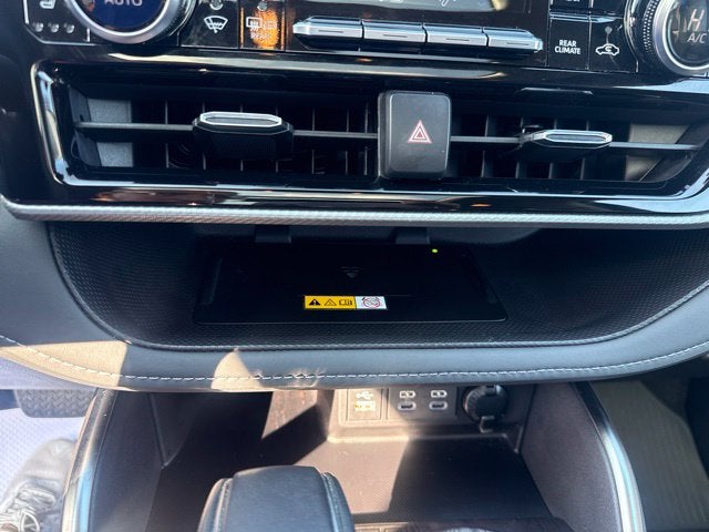 2025 Toyota Highlander Hybrid Platinum