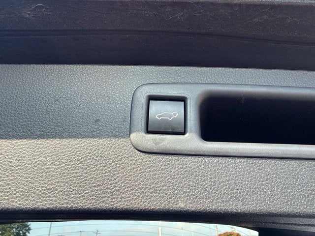 2025 Toyota Highlander Hybrid Platinum