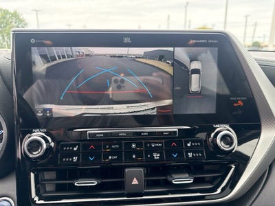 2021 Toyota Highlander Hybrid Platinum