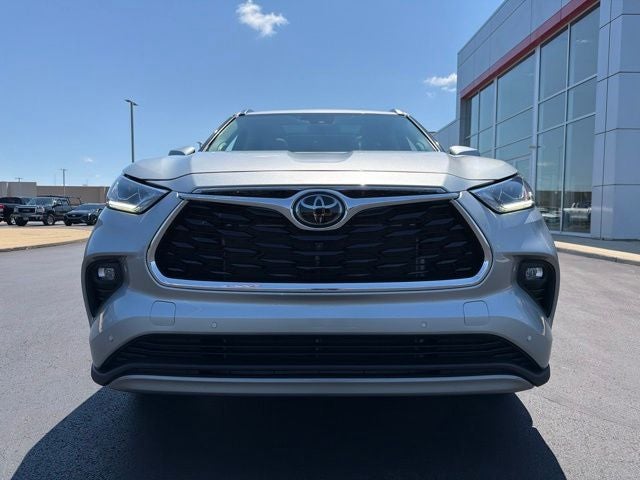 2025 Toyota Highlander Platinum