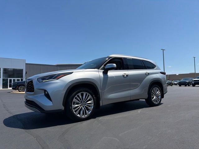 2025 Toyota Highlander Platinum