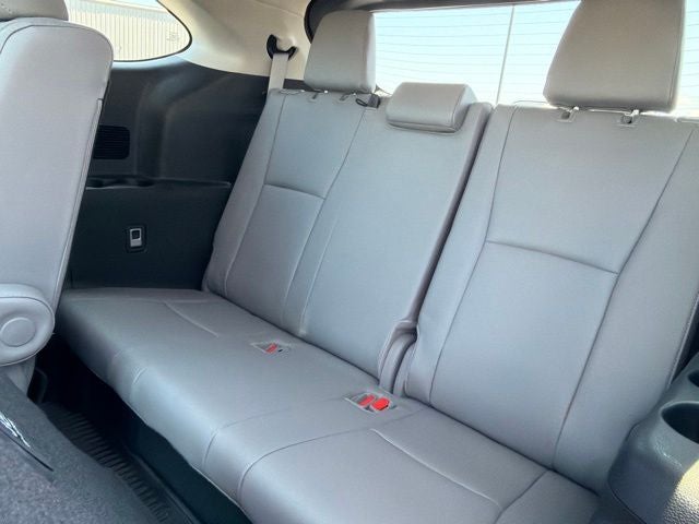 2025 Toyota Highlander Platinum