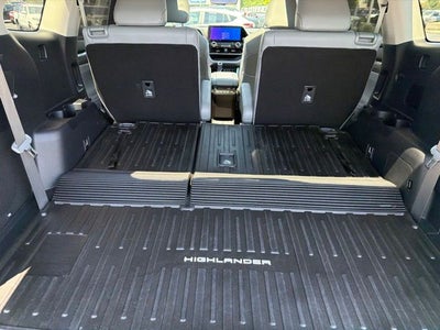 2025 Toyota Highlander Platinum